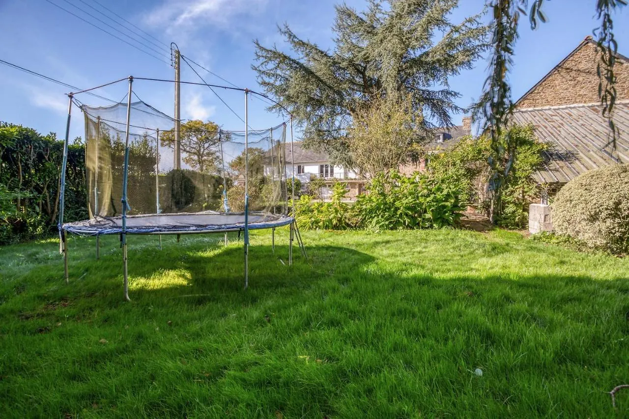 Maison Chaleureuse A Pordic Avec Jardin Et Cheminee