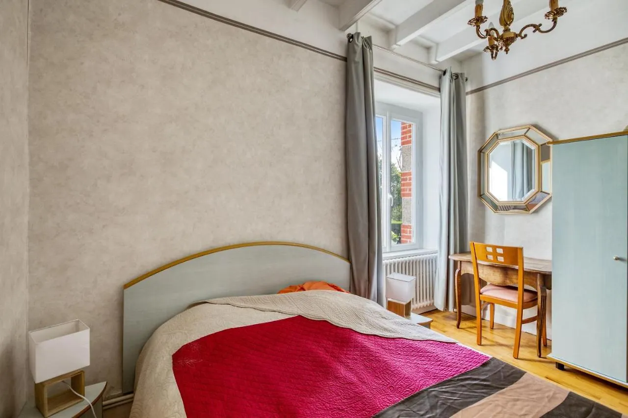 Holiday home Maison Chaleureuse A Pordic Avec Jardin Et Cheminee