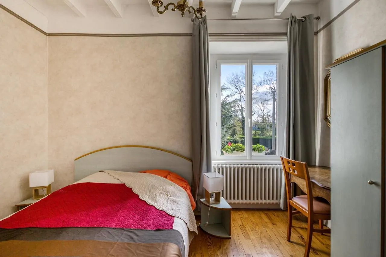Holiday home Maison Chaleureuse A Pordic Avec Jardin Et Cheminee