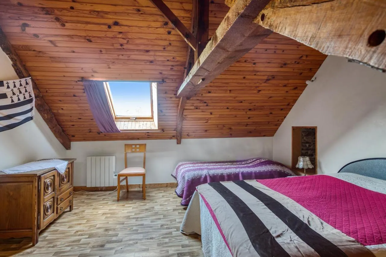 Maison Chaleureuse A Pordic Avec Jardin Et Cheminee France